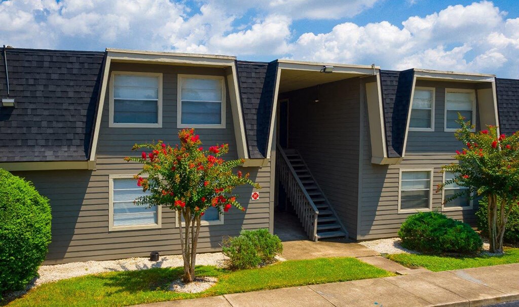 Backside Exterior at Auburn Glen Apartments, Jacksonville
