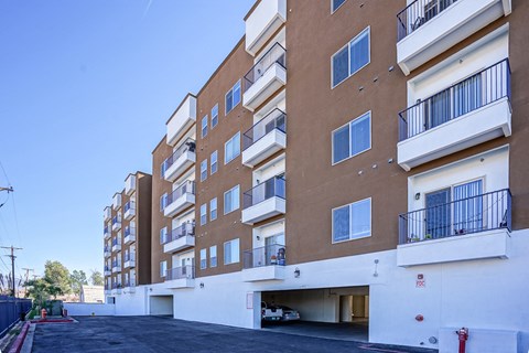 Exterior drone image of Cresta North Valley Apartments in Albuquerque, NM