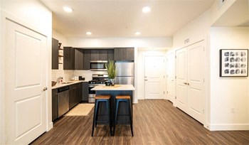 Onyx Apartments Utah Onyx Apartments Utah - Photo Gallery 5