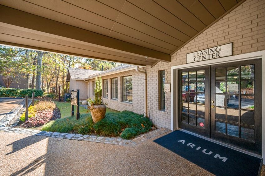 Barrington Hills By ARIUM Apartments, 3352 Chelsea Park Lane, Peachtree