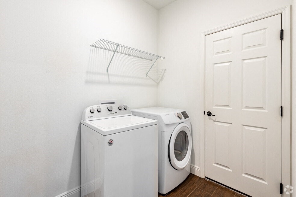 Washer/Dryer in-unit