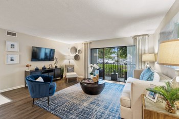 Interior - Photo Gallery 8