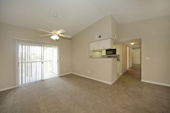 Interior Living Room - Photo Gallery 5