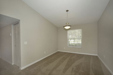 2750 Rio Vista Blvd 1-2 Beds Apartment for Rent - Photo Gallery 2