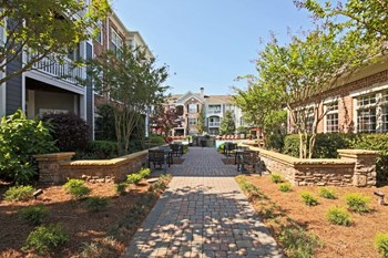 Exterior Outside - Photo Gallery 18