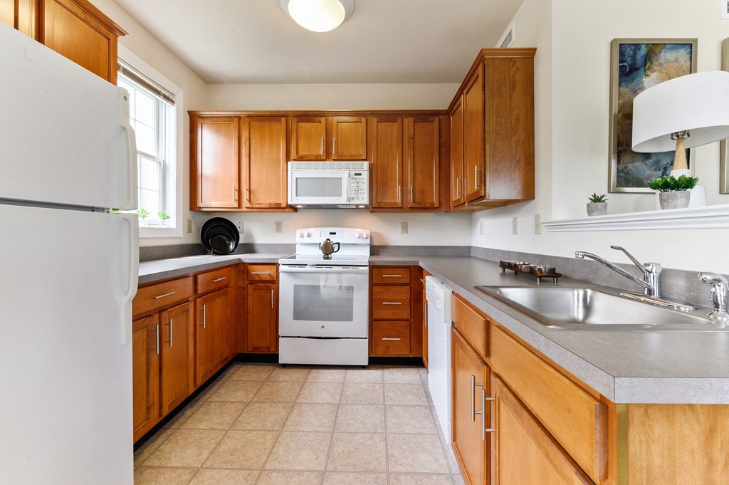 Standard Kitchen at Claremont, Exton, 19341