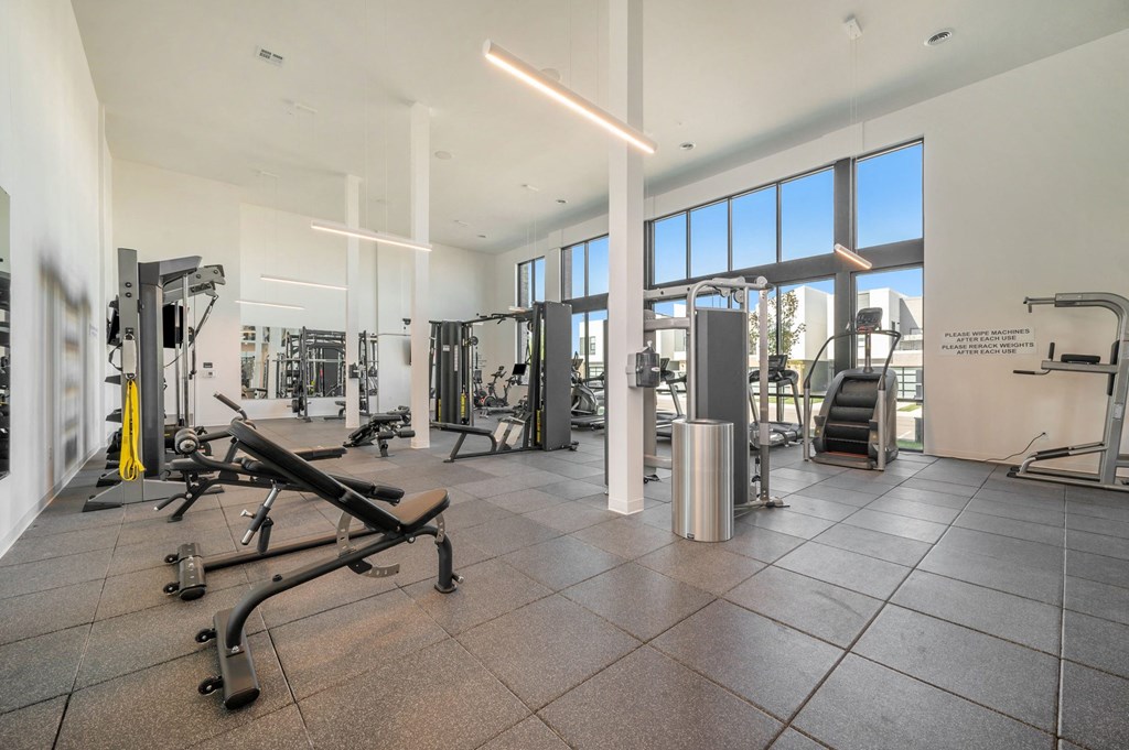 Signature At West Pryor Apartments, 2100 NW Lowenstein Dr., Lee's