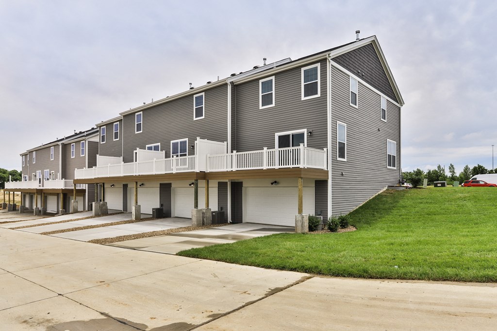 Rear View of Building/Garage