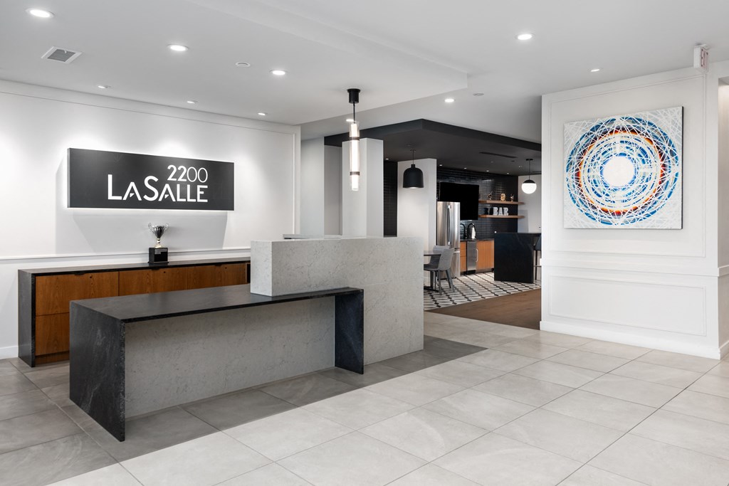 lobby with reception desk at 2200 LaSalle Apartments, St Louis, MO, 63104