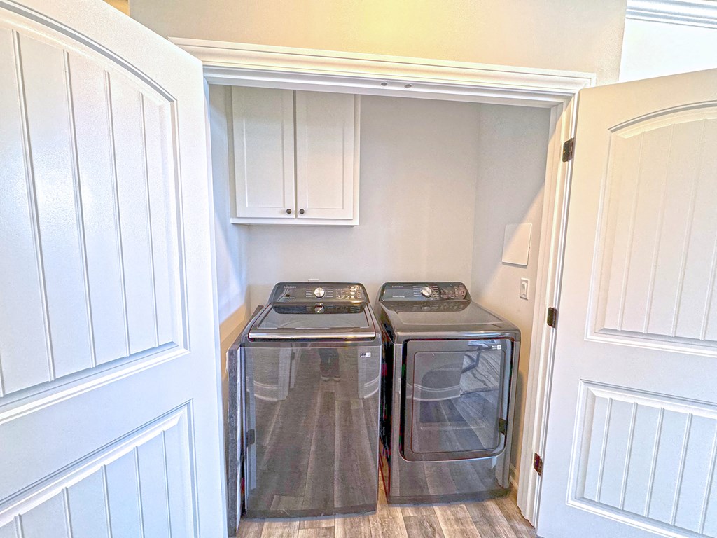 A kitchen with two dishwashers built into the cabinetry.