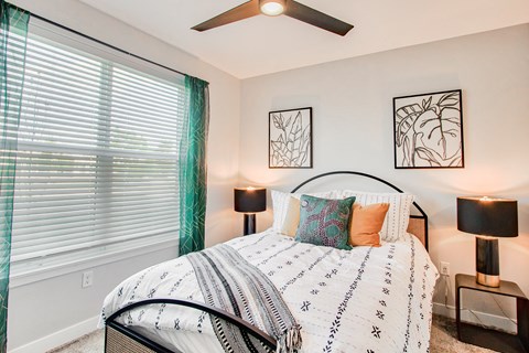 Gorgeous Bedroom at Bold on the Blvd, Missouri, 63376