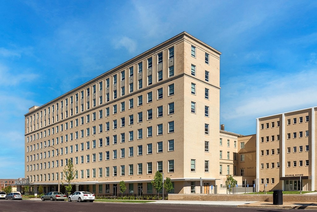 Building Exterior at The Residences at Delmar DivINe, St Louis, 63112