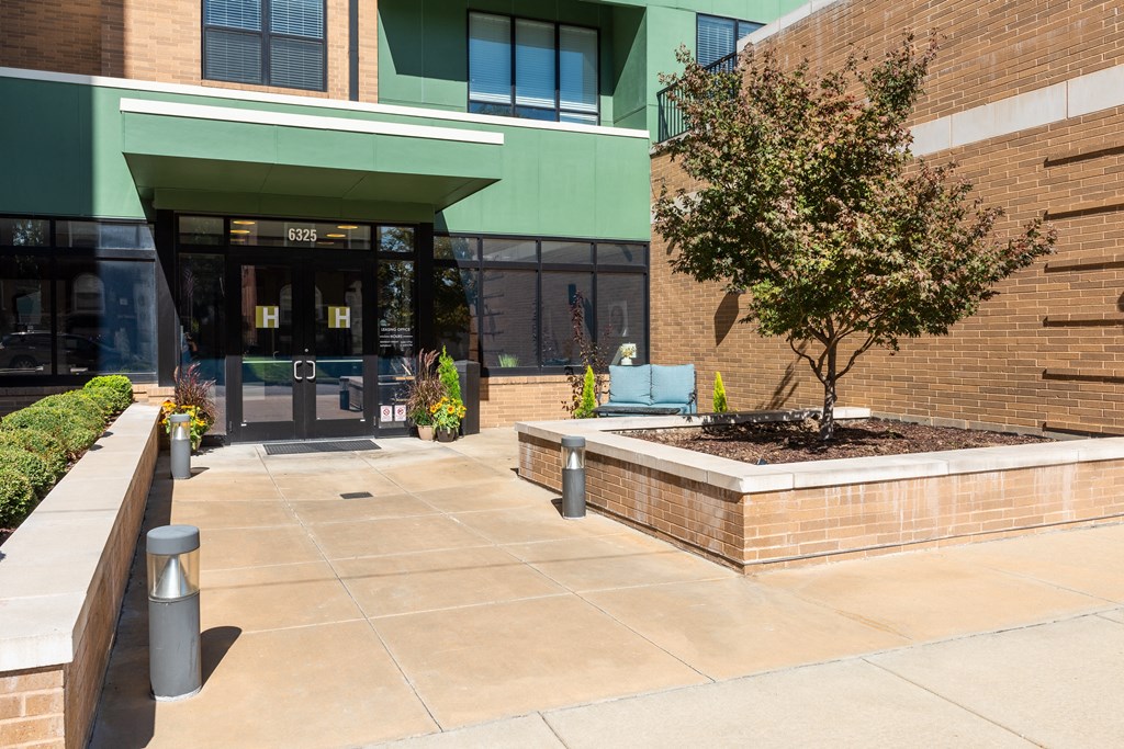Hibernia entrance at Hibernia Apartments, St Louis, 63139
