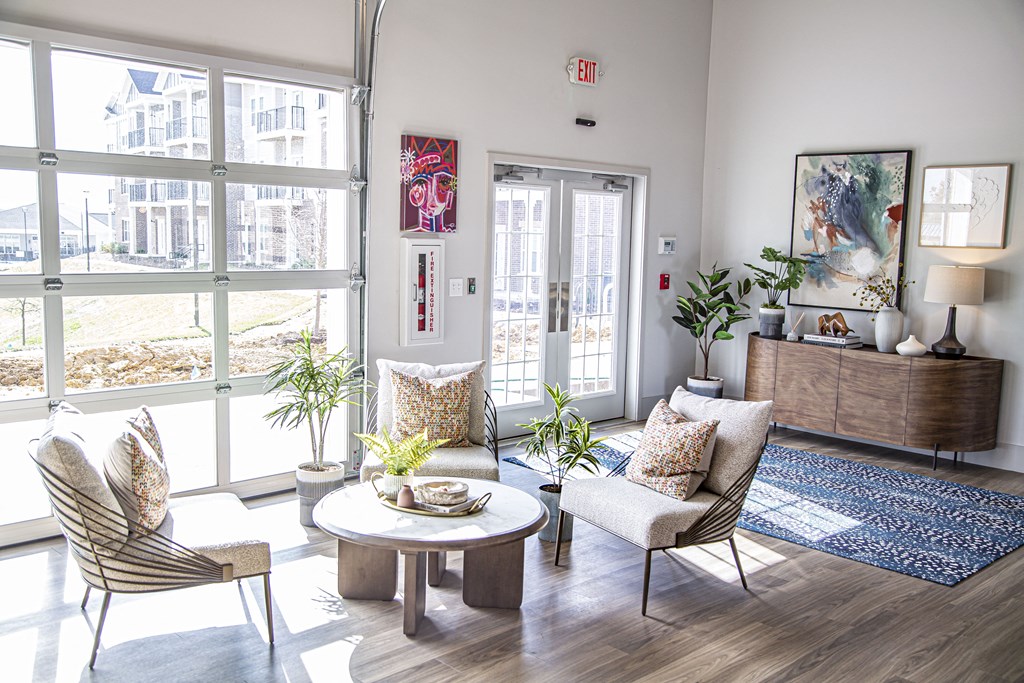 Living Room Interior at Heartland View Apartments, Wentzville, Missouri