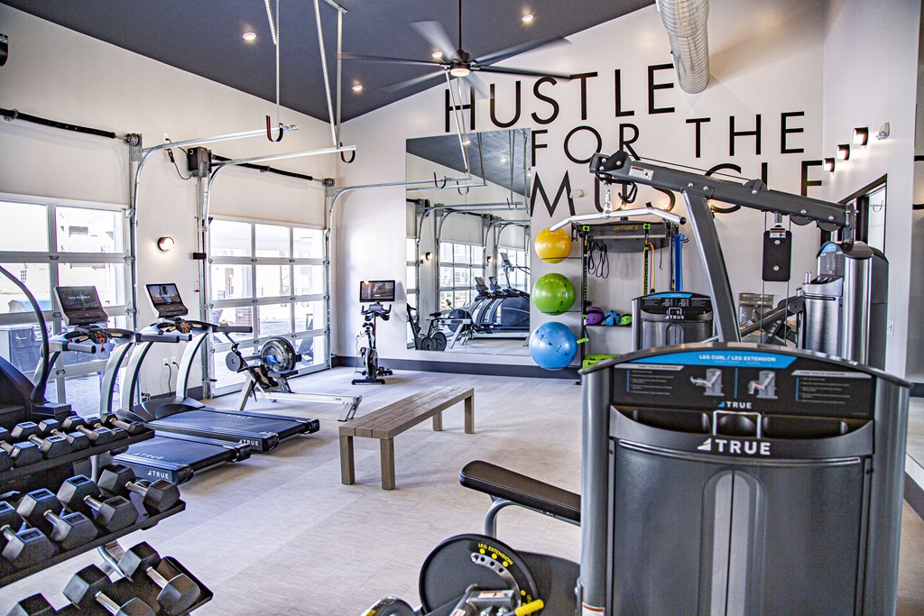 State Of The Art Fitness Center at Heartland View Apartments, Missouri