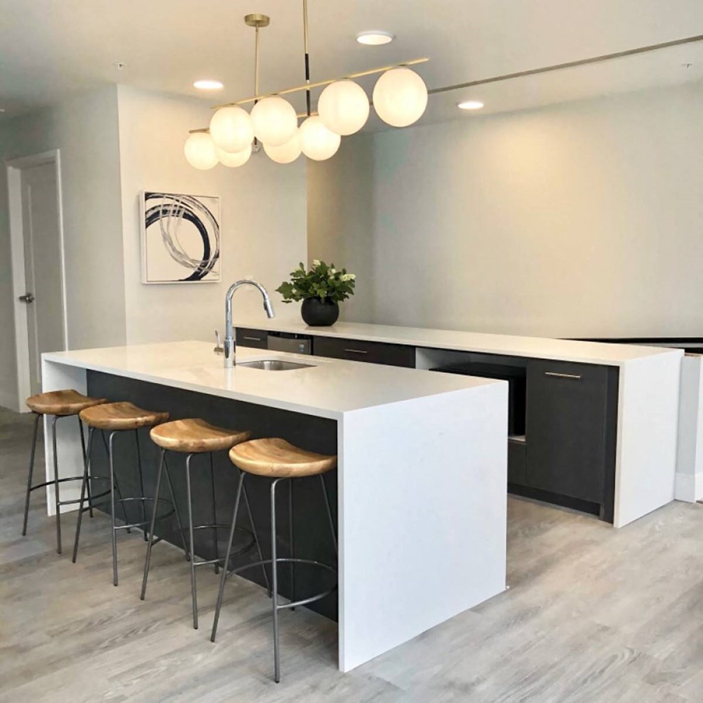 Island Kitchen at The Georgian Apartments, Missouri