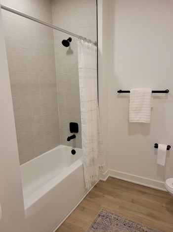 903 NW Black Twig Circ 3 Beds Apartment for Rent - Photo Gallery 10