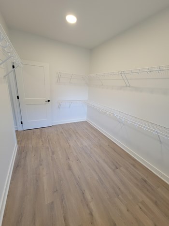903 NW Black Twig Circ 3 Beds Apartment for Rent - Photo Gallery 15