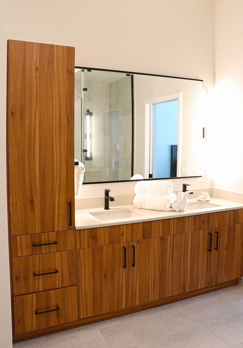 Model Bathroom at Wildhorse Apartments, Missouri
