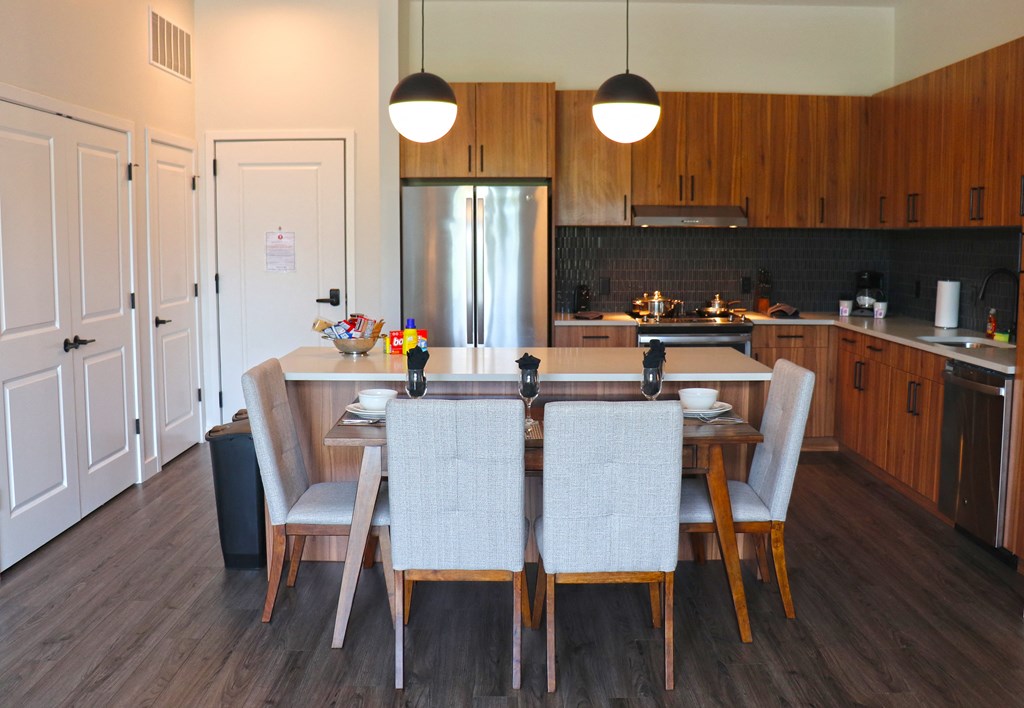 Eat In Kitchen at Wildhorse Apartments, Chesterfield