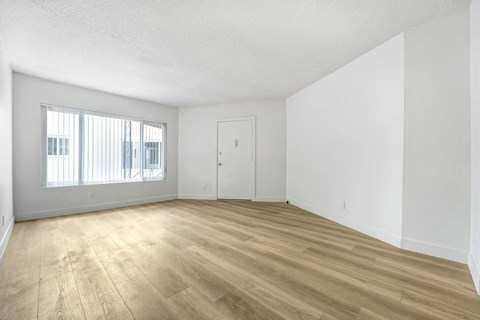 950 Venice Blvd. 1-2 Beds Apartment for Rent