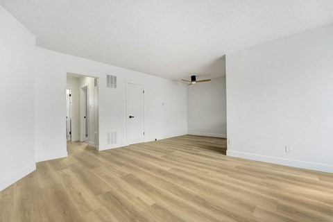 950 Venice Blvd. 1-2 Beds Apartment for Rent