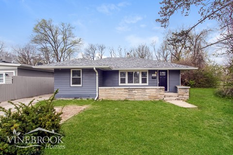 3654 N Hawthorne Ln 3 Beds Apartment for Rent
