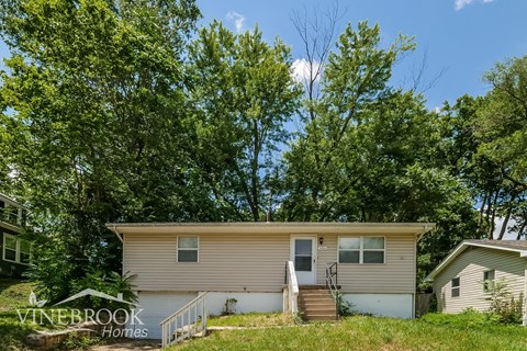 106 N Evanston Ave 3 Beds Apartment for Rent
