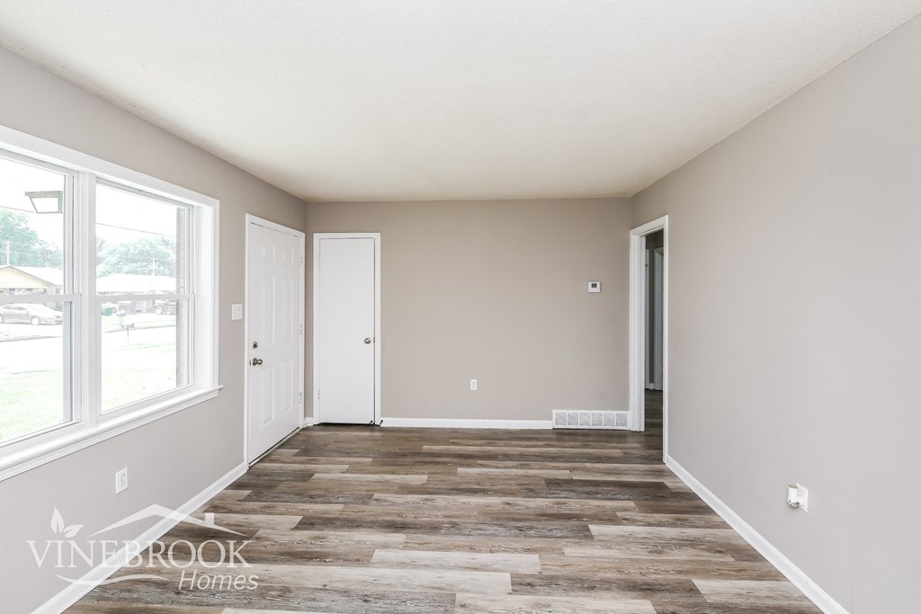 the living room is clean and ready to be staged