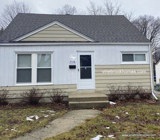 7118 W Thurston Ave 4 Beds Apartment for Rent