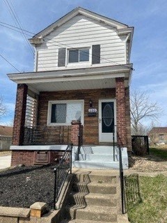 150 Lincoln Ave 3 Beds Apartment for Rent
