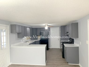 308 NE 82Nd Ter 4 Beds House for Rent Photo Gallery 1