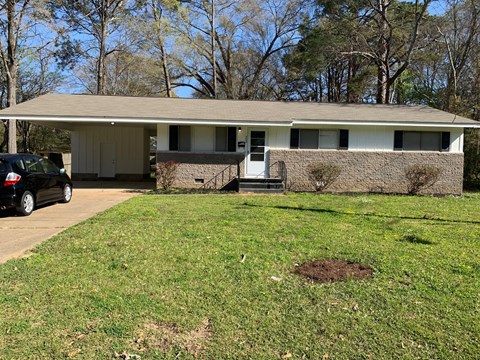 352 Barnes St 3 Beds Apartment for Rent