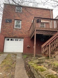 Back view of 1257 Justine St