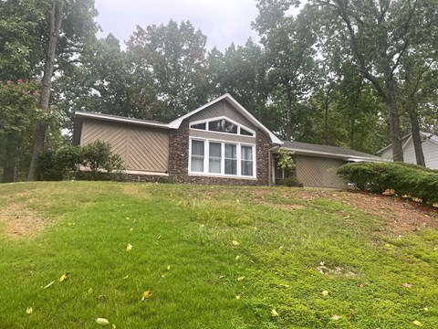 633 Woodbrook Rd 3 Beds Apartment for Rent