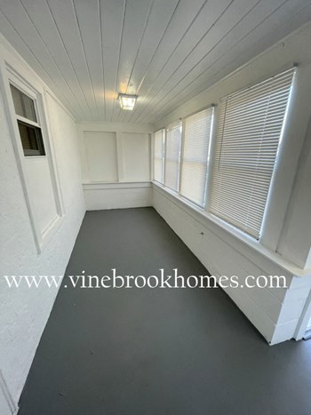 2046 Vinton St - Photo Gallery 5