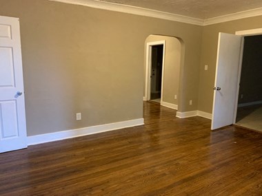 6423 Patmore Rd 4 Beds Apartment for Rent