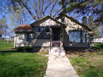 6324 N 37th St 3 Beds House for Rent