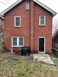 back view of 3028 Elroy