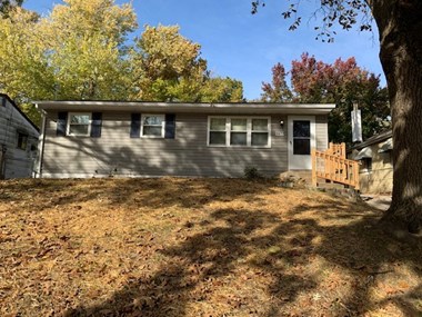 7477 Halpin Dr 3 Beds Apartment for Rent