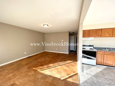 2215 Martin Ave 3 Beds House for Rent - Photo Gallery 1