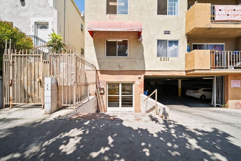 A building with the number 2911 on it.