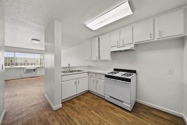 Studio apartment at West View Apartment in Los Angeles, CA