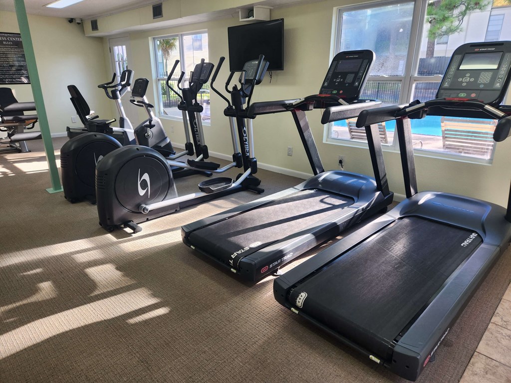 Fitness Room, Cardio and Weights Fitness Room, Cardio and Weights