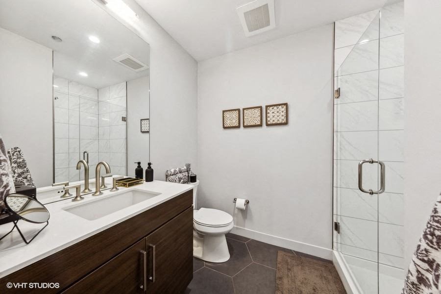 two parallel parallel parallel and parallel and two two two side side red and and an