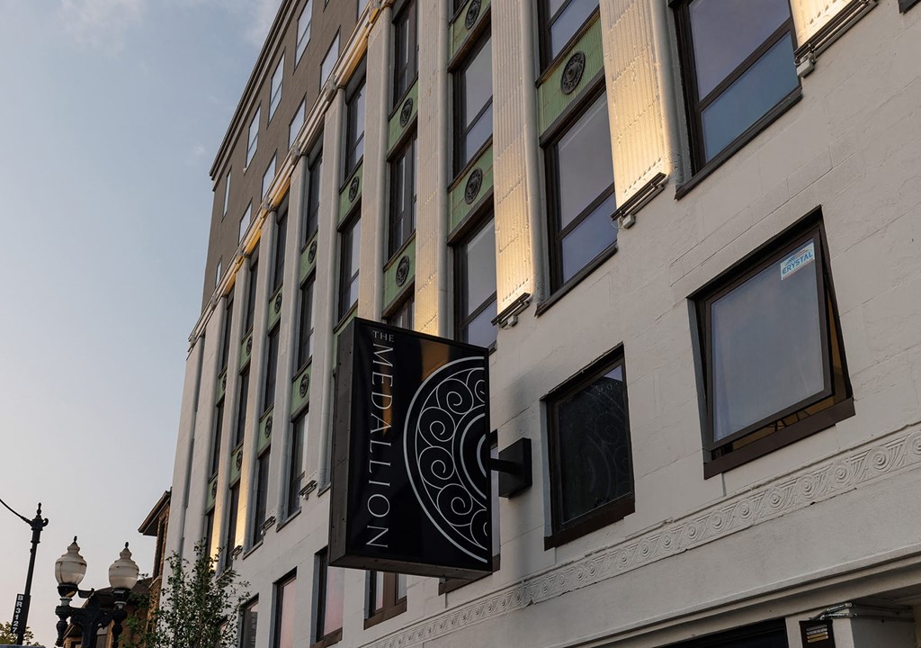 the building in which the hotel is located