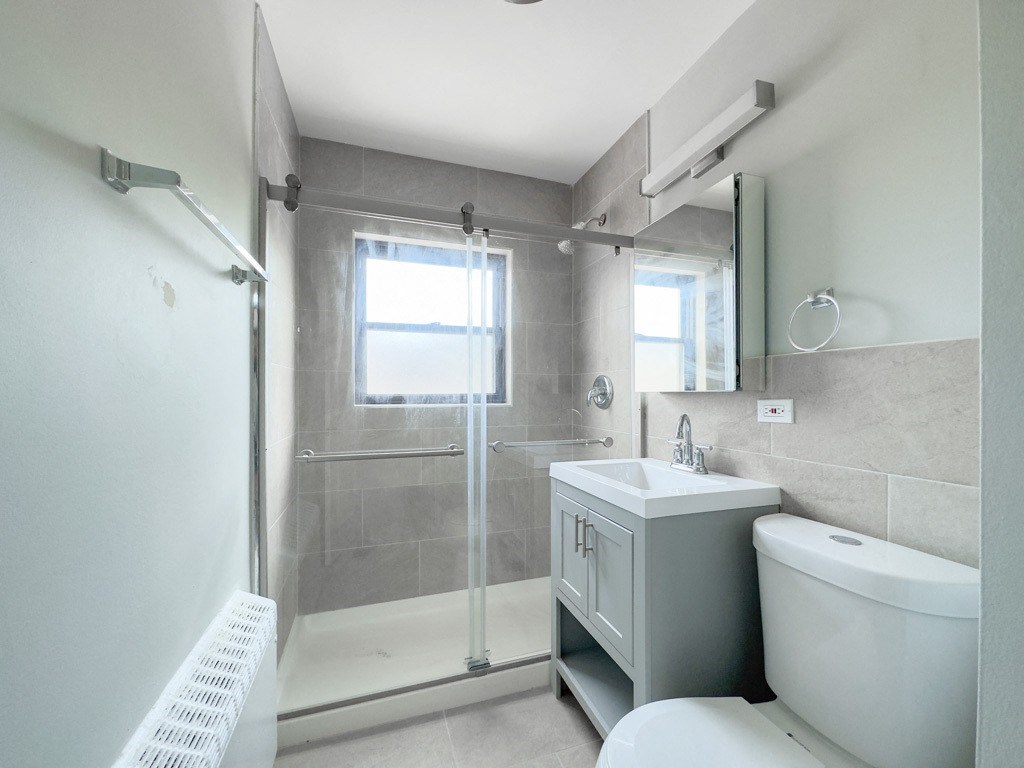 549-607 Sheridan Rd.