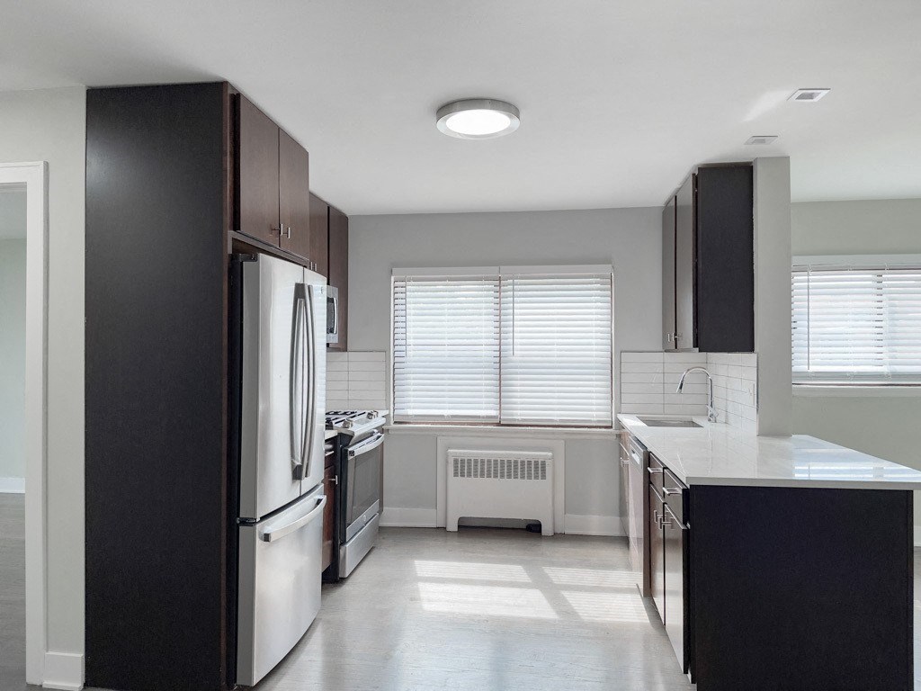 549-607 Sheridan Rd.