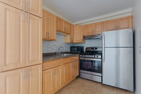 8501-8503 & 8528-38 Lotus Ave 1-2 Beds Apartment for Rent