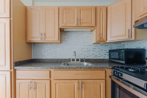 8501-8503 & 8528-38 Lotus Ave 1-2 Beds Apartment for Rent